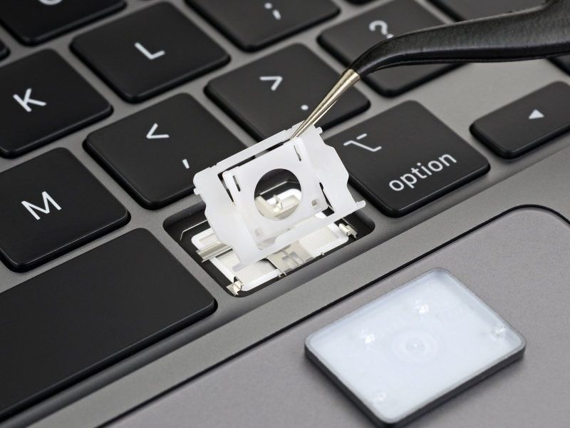 Intel MacBook (2016–2020) Klavye Değişimi