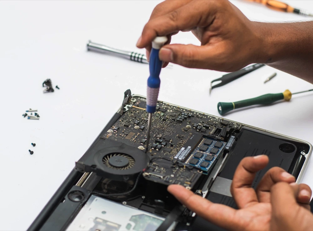 MacBook Air M2 / M1 anakart tamiri