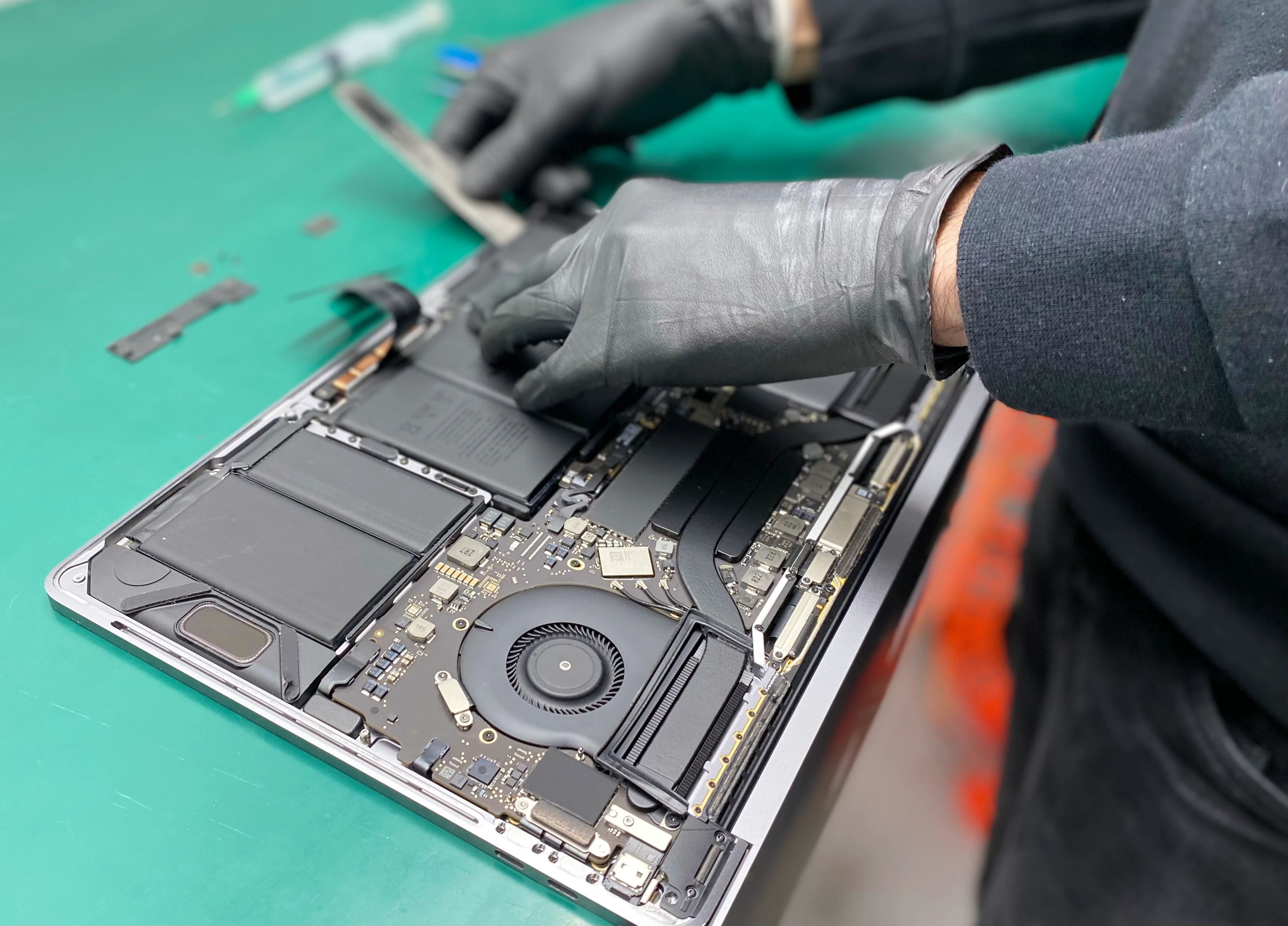Intel MacBook Pro servisi