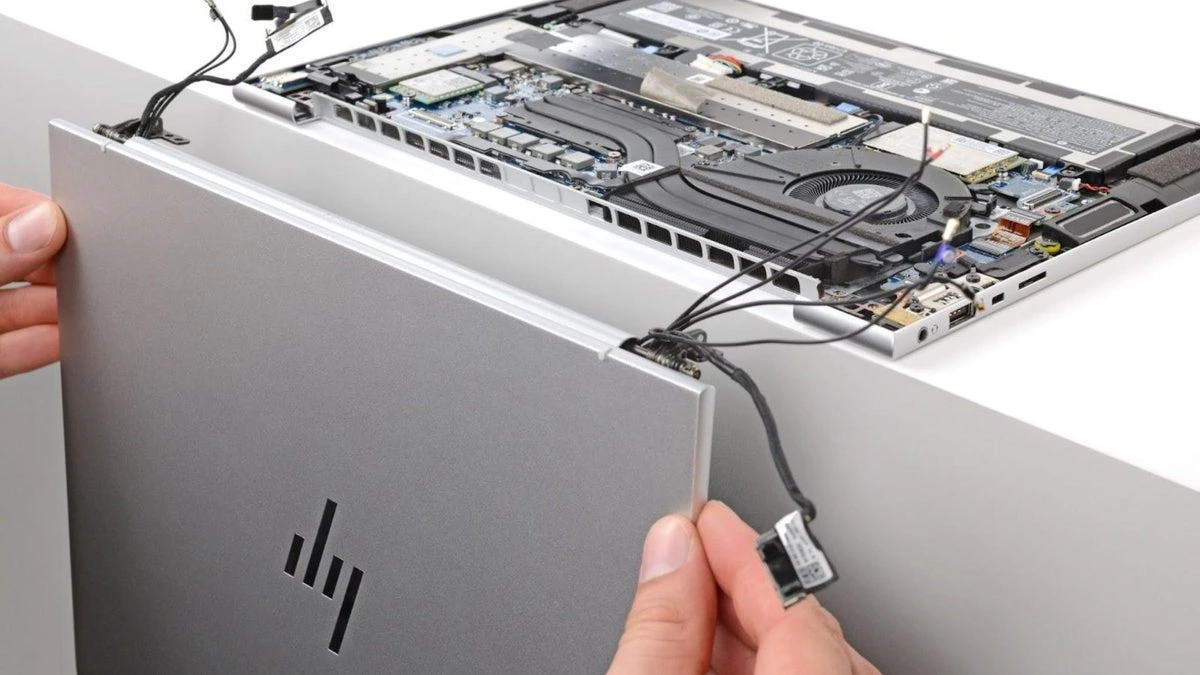 HP ProBook Ekran Değişimi