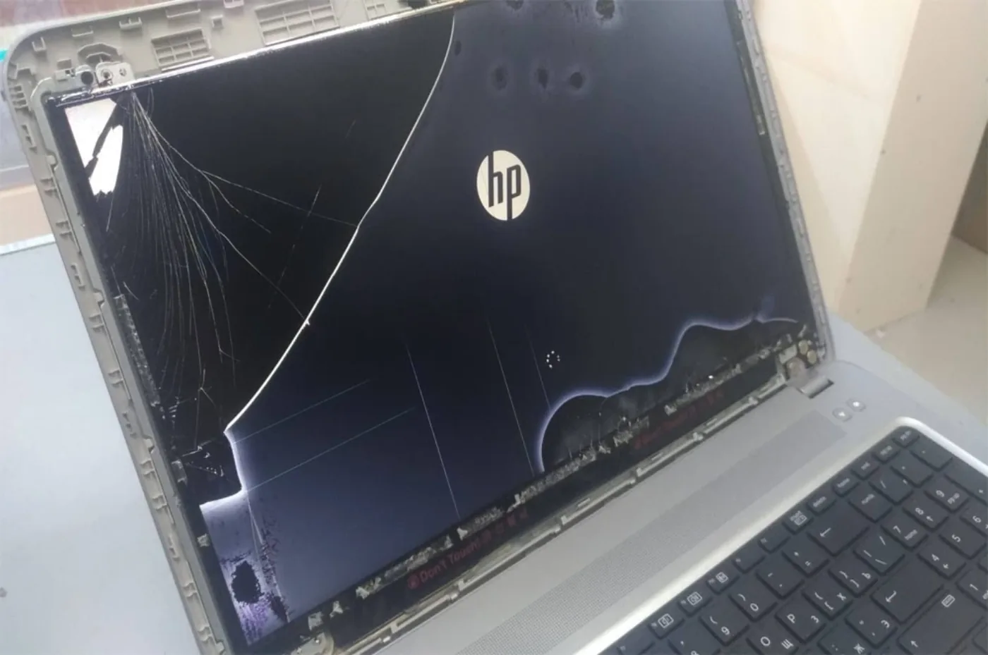 HP Omen Ekran Değişimi