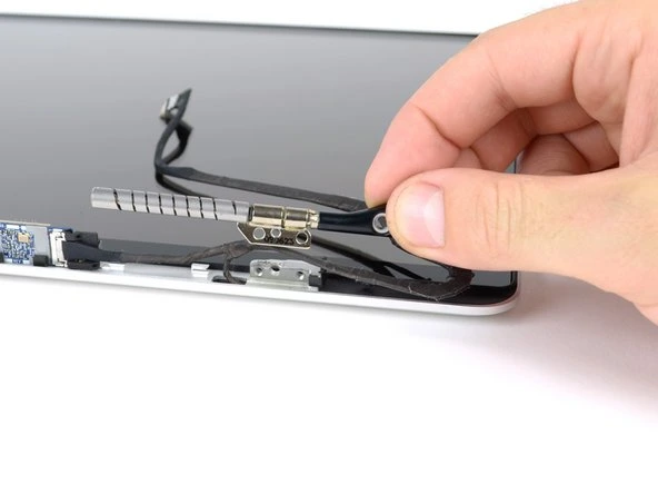 MacBook Menteşe Tamiri