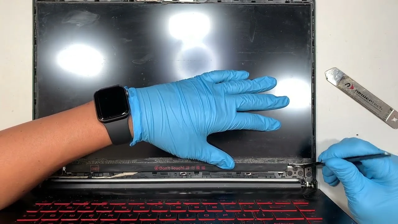 MSI ekran değişimi MSI laptop ekran değişimi