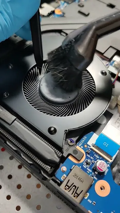 Laptop Fan Bakımı ve değişimi
